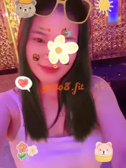 Bé Loan- em hàng nóng hổi, thơm ngon!!!